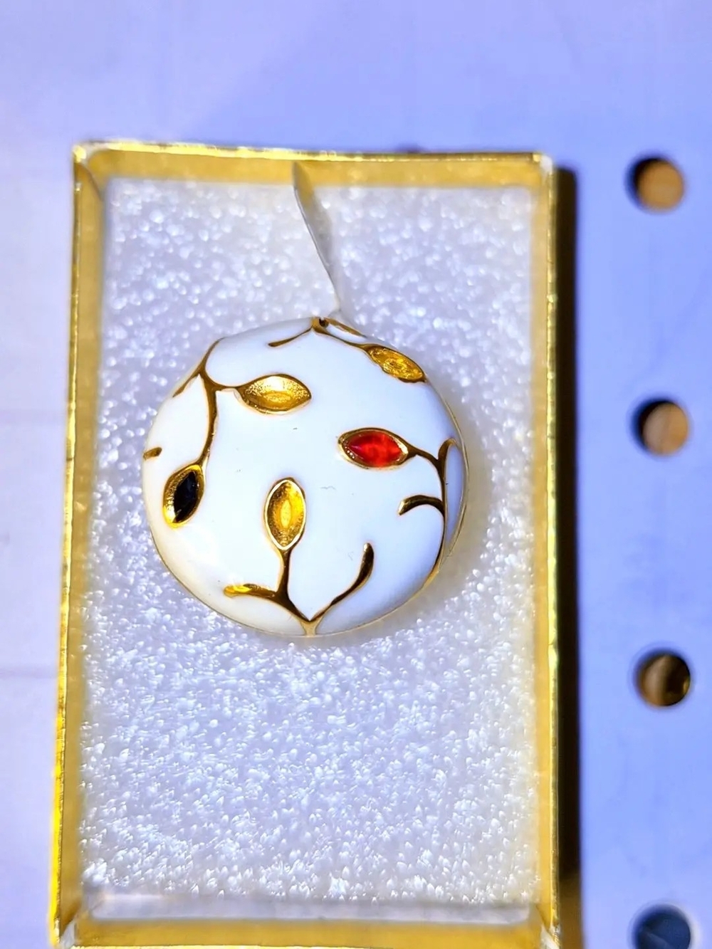 White Enamel Gold-Accented Floral Round Ring
